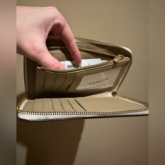 NWT Coach wallet medium zipper lizard leather with gold tone hardware - Picture 6 of 11